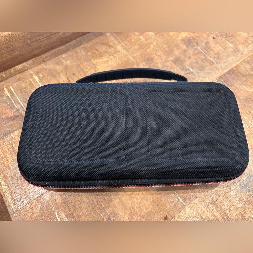 Nintendo Switch Case. - Picture 2 of 4
